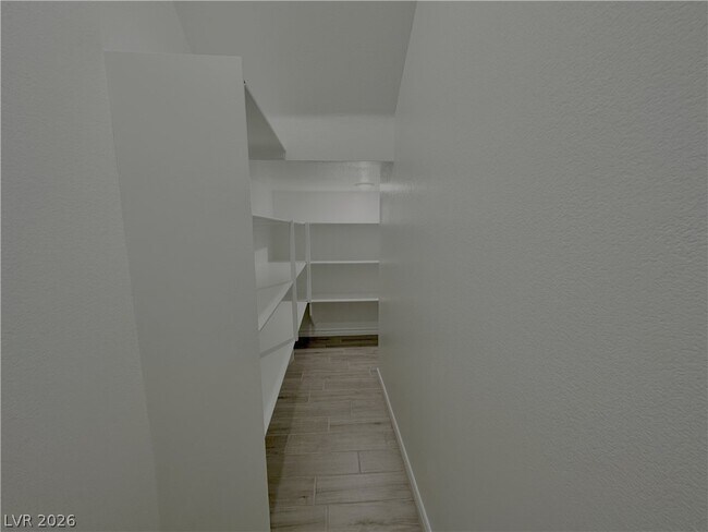 Building Photo - 333 Laurel Peak Dr