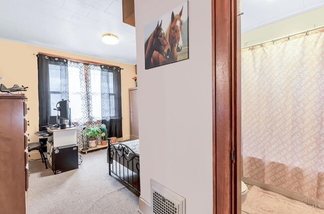 Building Photo - 224 Bank Ave