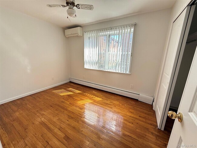 Building Photo - 23-43 120th Street Unit Duplex 1 + BASEMENT