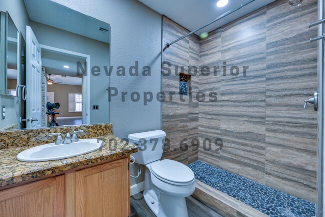 Building Photo - NW!!!  4 Bedrooms!!! Pool!! Spa!! Water Fa...