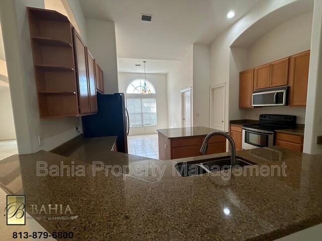 Building Photo - 6850 Pine Springs Dr