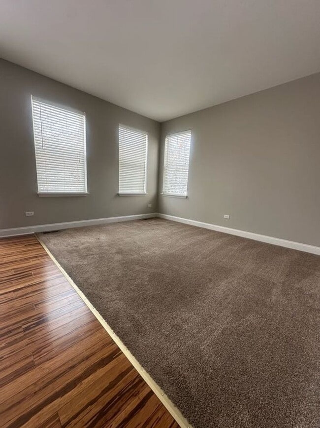 Building Photo - Move-In Ready 3Br 2Ba