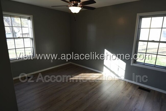 Building Photo - 3310 Iroquois Ln