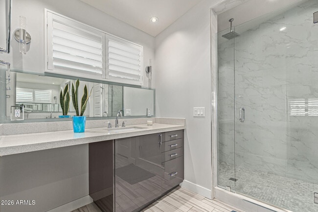 Building Photo - 8302 E Heatherbrae Ave