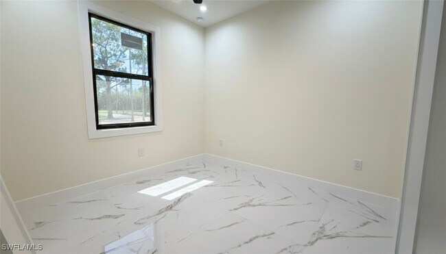 Building Photo - 1821 Desoto Blvd N