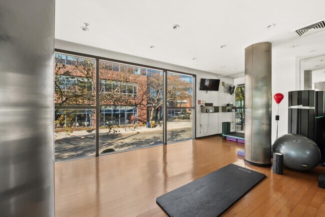 Building Photo - 600 Harbor Blvd