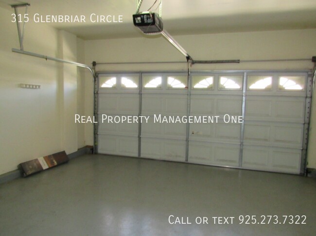 Building Photo - 315 Glenbriar Cir