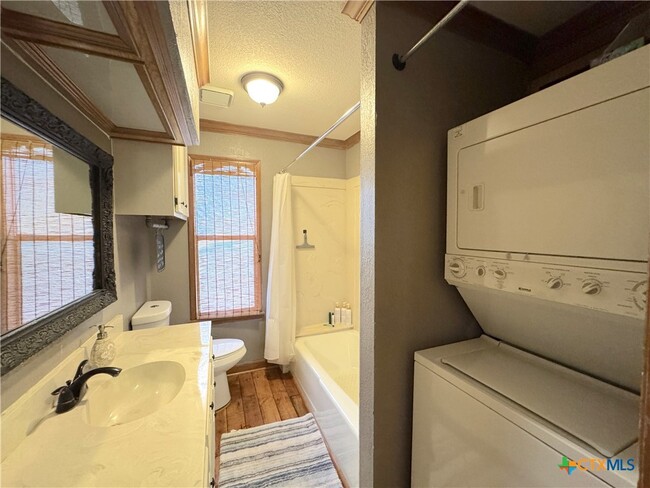 Building Photo - 104 Canteen