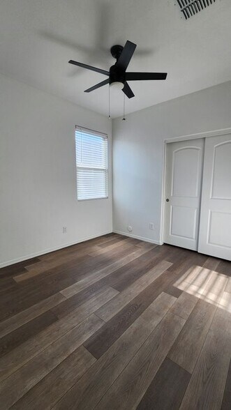 Building Photo - 41932 W Manderas Ln