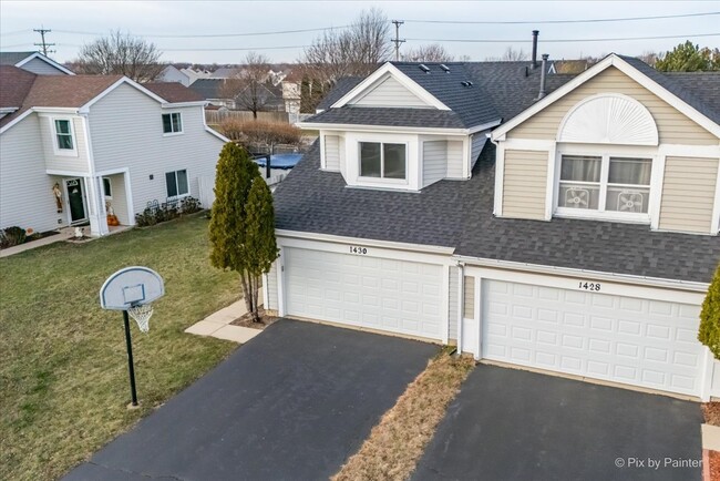 Building Photo - 1430 N Pembroke Dr