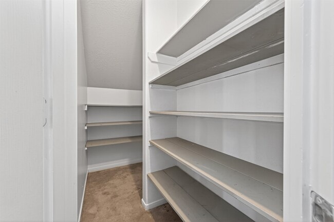 Building Photo - 19215 Hikers Trail Dr