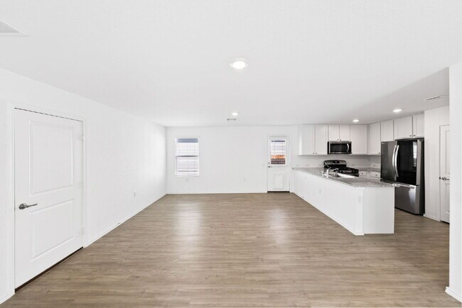 Building Photo - 4546 Glades Wy