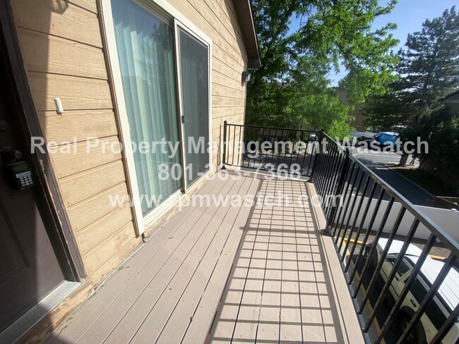 Building Photo - Come See This Great 2 Bedroom 1 Bath Condo In Salt Lake City!