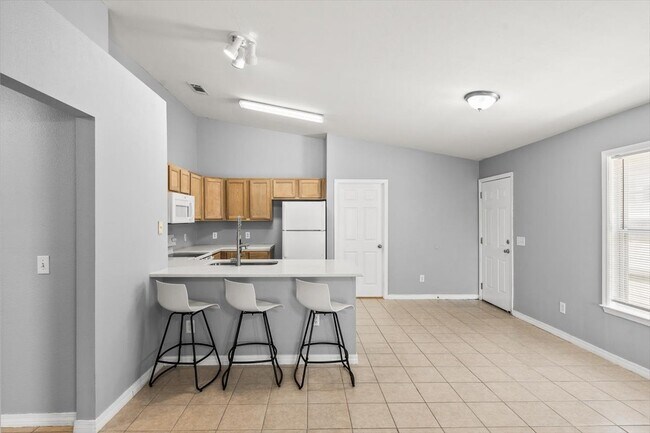Building Photo - 7464 Autumn Trace Blvd