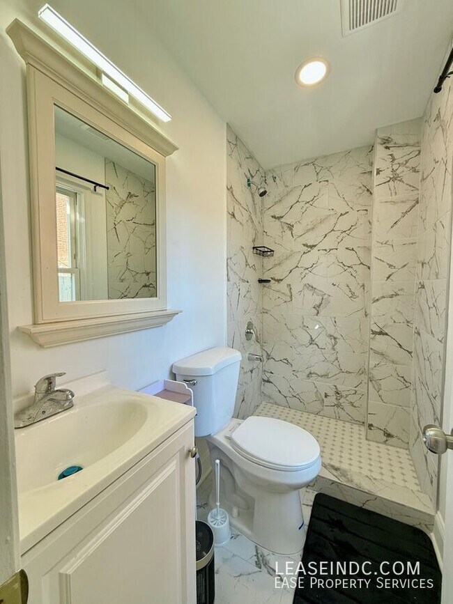 Building Photo - 513 N St NW