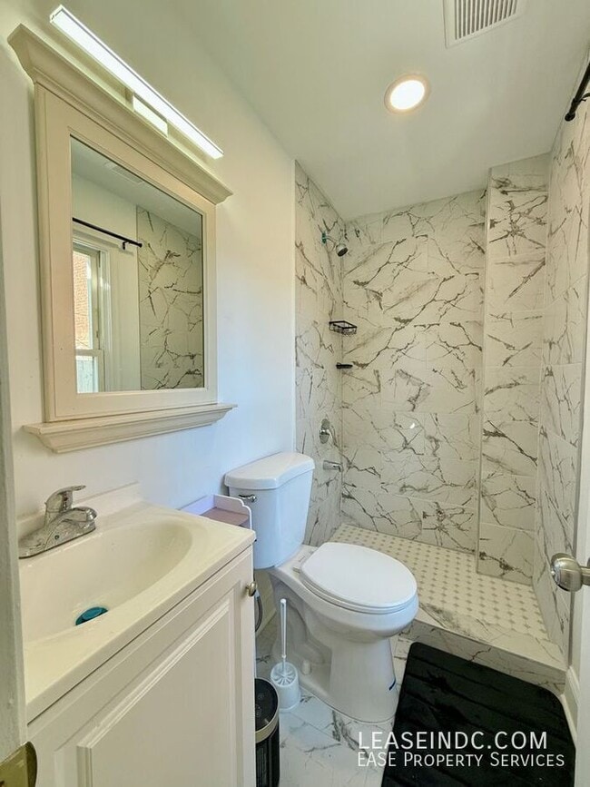 Building Photo - 513 N Street NW-