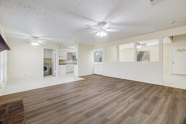 Building Photo - 2807 Planters St