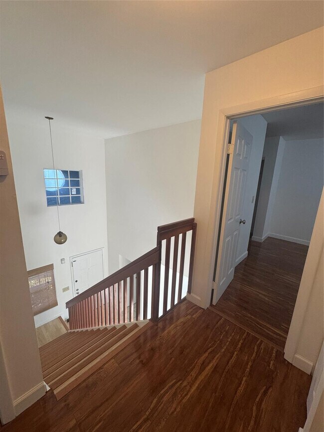 Building Photo - 9929 NW 9th Ct