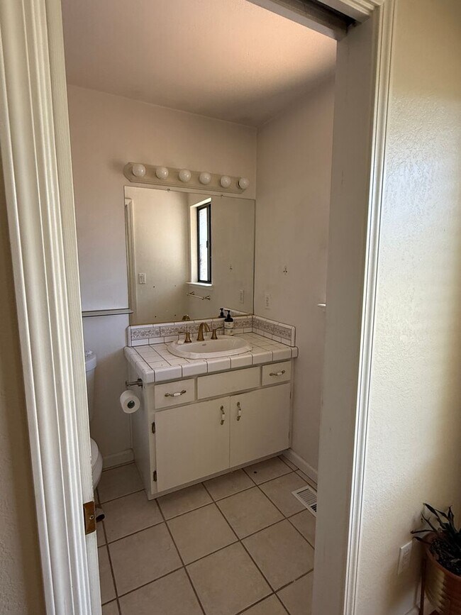 Building Photo - 4161 Helen Ln