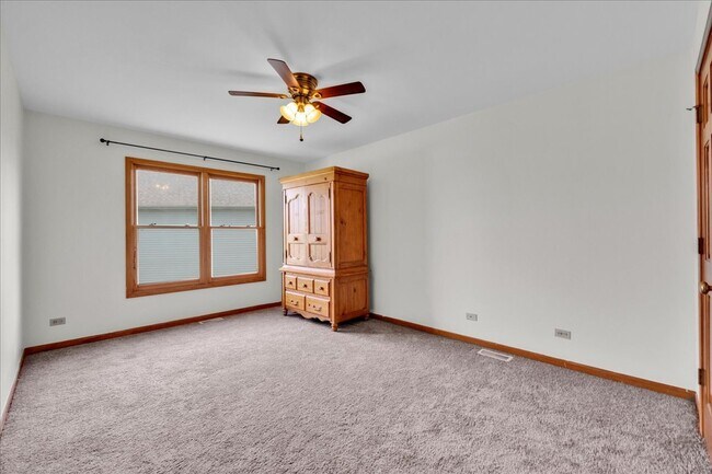 Building Photo - 24963 Heritage Oaks Dr