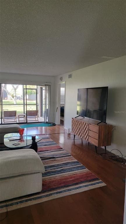 Building Photo - 5647 Summerside Ln