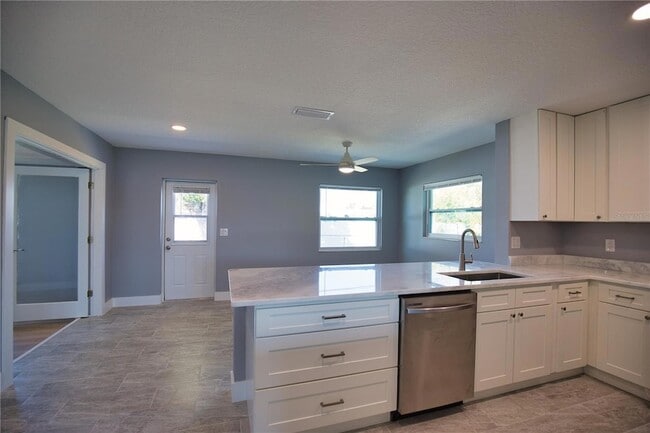 Building Photo - 3392 Orange Rd