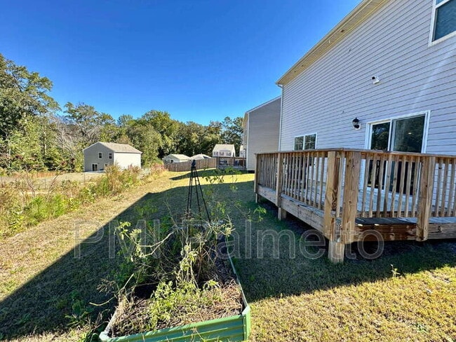 Building Photo - 412 Delahays Rd