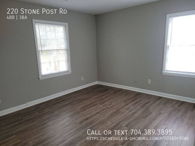 Building Photo - 220 Stone Post Rd