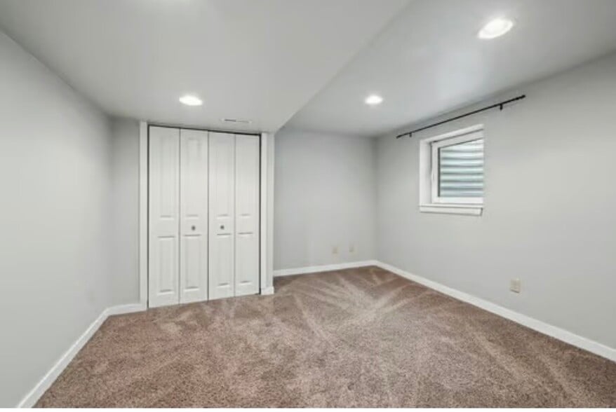 Building Photo - 7595 S Monaco Way