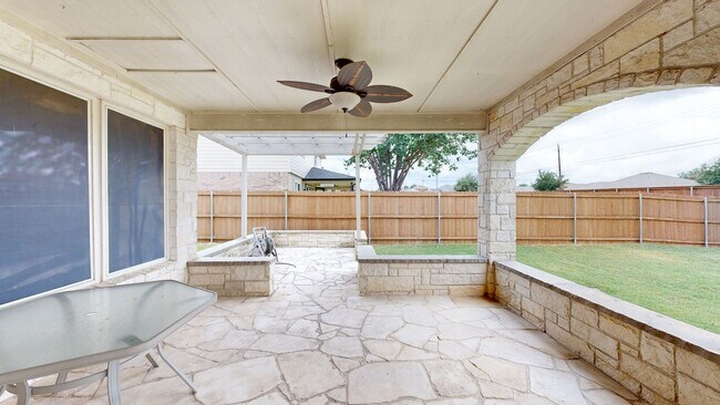Building Photo - $2,095 FOR A GORGEOUS HOME BY FORT HOOD!