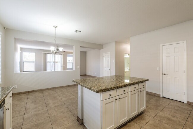 Building Photo - 3014 W Donner Dr