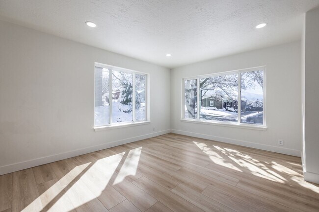 Building Photo - Beautifully Updated 3-Bedroom Home with Modern Upgrades & Spacious Backyard