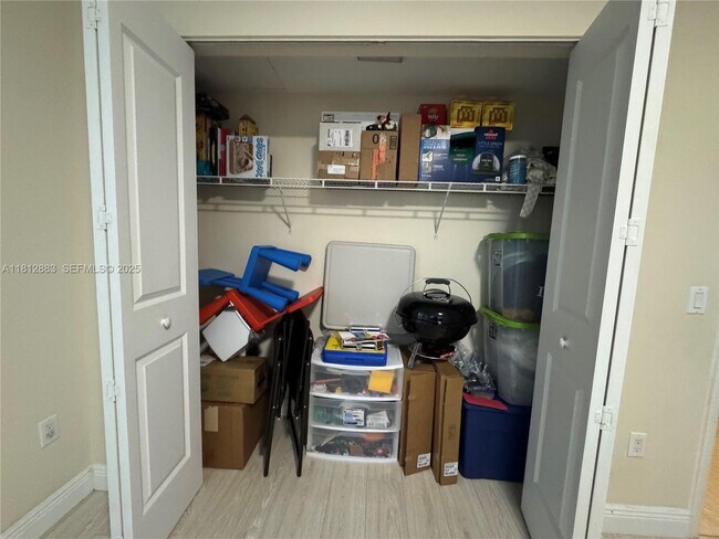 Building Photo - 2641 N Flamingo Rd