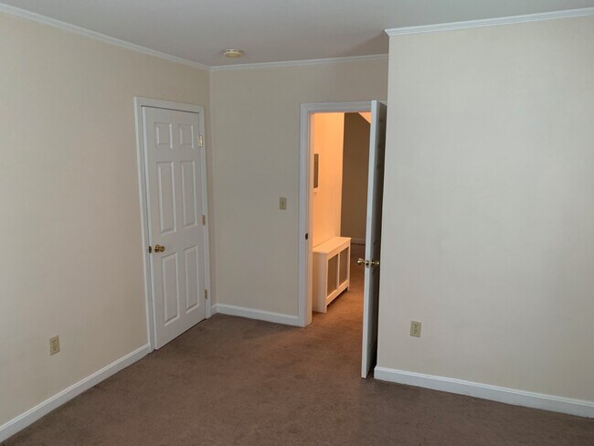 Building Photo - 73 Memorial Blvd