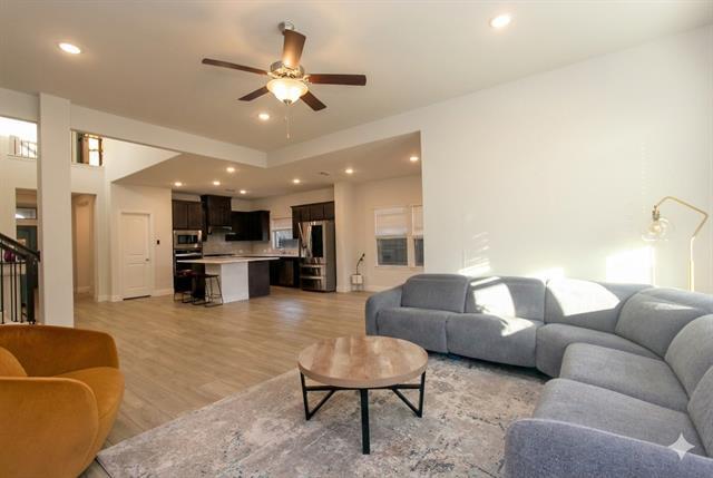 Building Photo - 3810 Honeycomb Holw