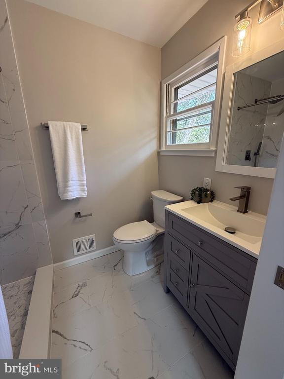 Building Photo - 1101 Dead Run Dr