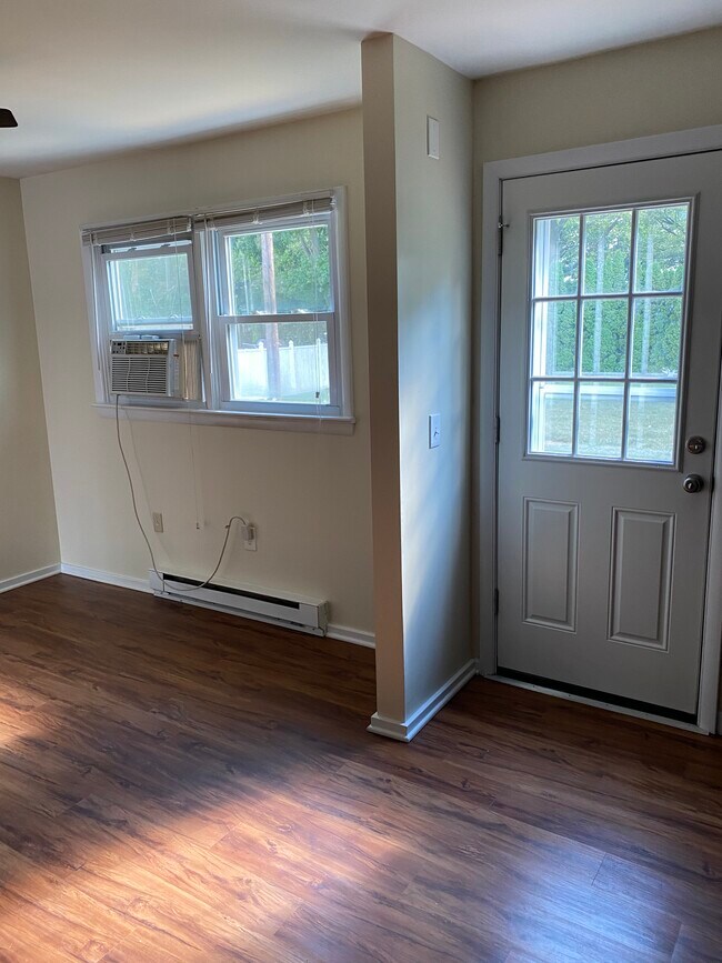 Building Photo - 480 Berkshire Ln