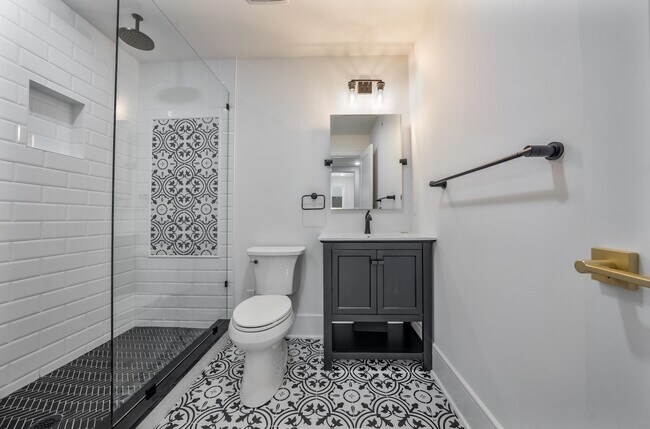 Building Photo - 6719 Meadowview Ave