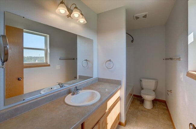 Building Photo - 4735 Valor Way