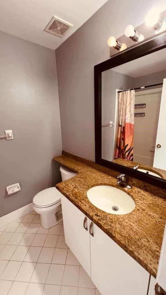 Building Photo - 4735 SW 14th St