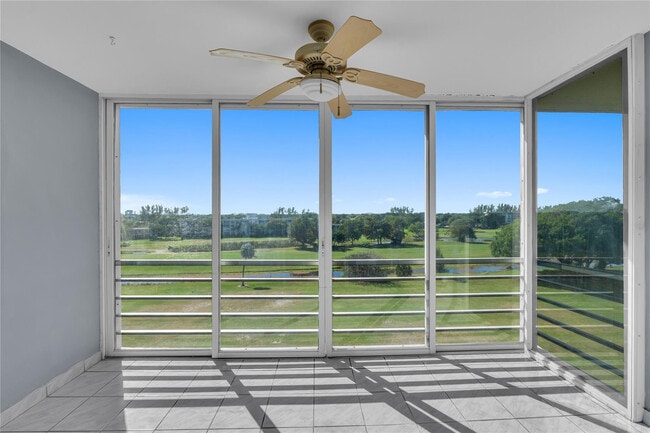 Building Photo - 3001 S Course Dr