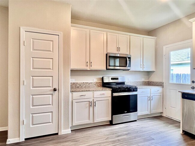Building Photo - 21122 Voyage Ln