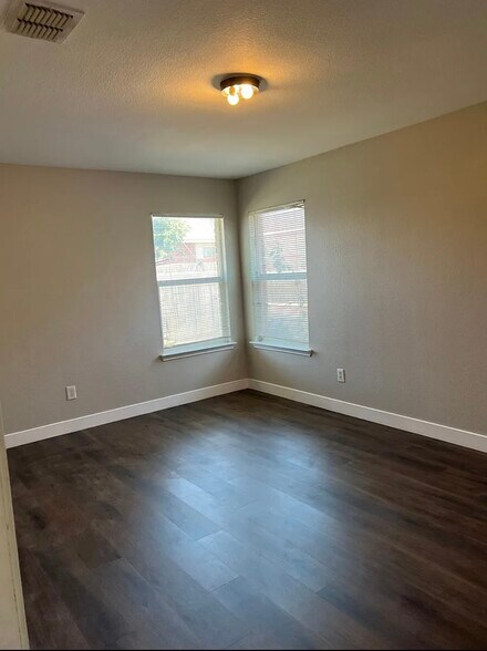 Building Photo - 1821 Trego Dr