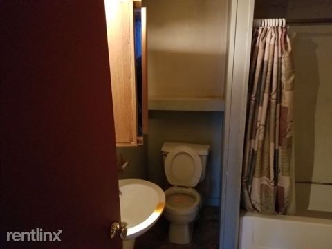 Building Photo - 3 br, 1 bath House - 117 Northwest E Street