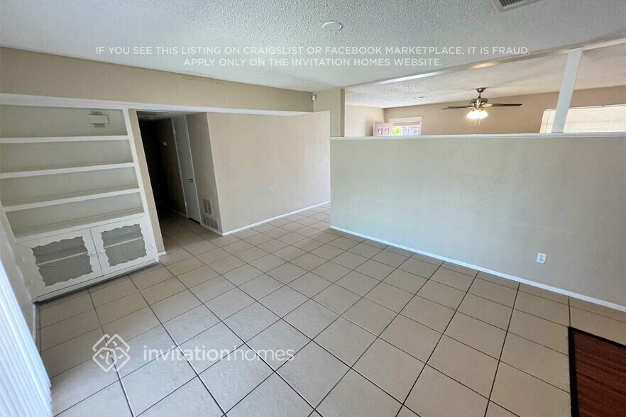 Building Photo - 4643 N 58th Ave