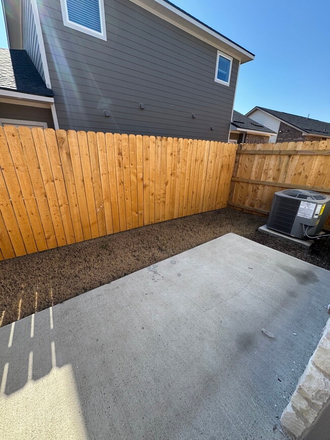 Building Photo - 445 Elevon Pkwy