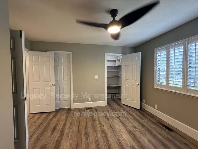 Building Photo - 3209 Serra Way
