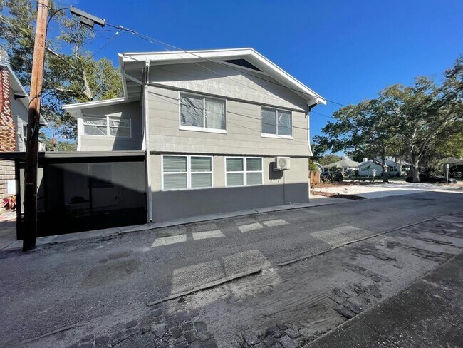 Building Photo - 2624 12th St N