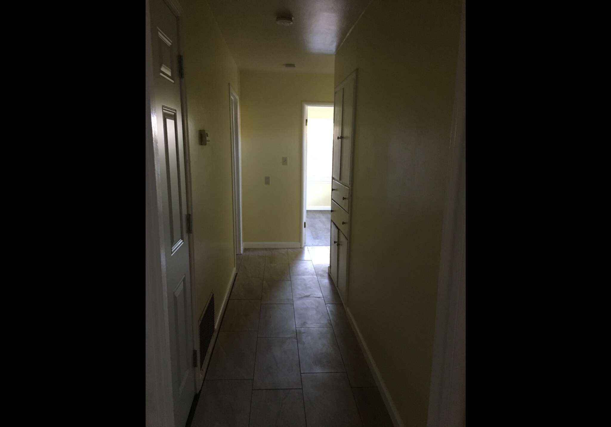 Building Photo - 916 Bautista Dr