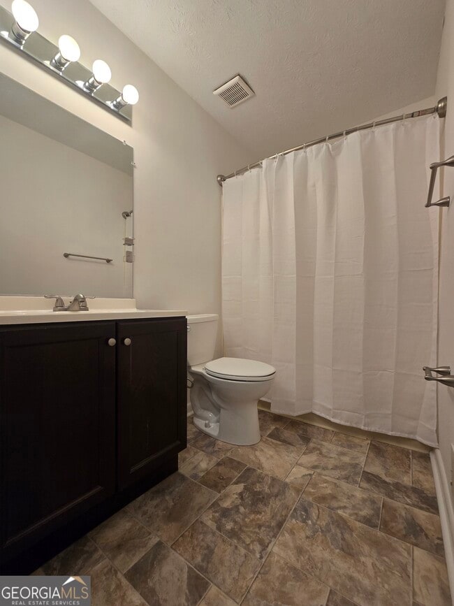Building Photo - 4215 Terrace Dr